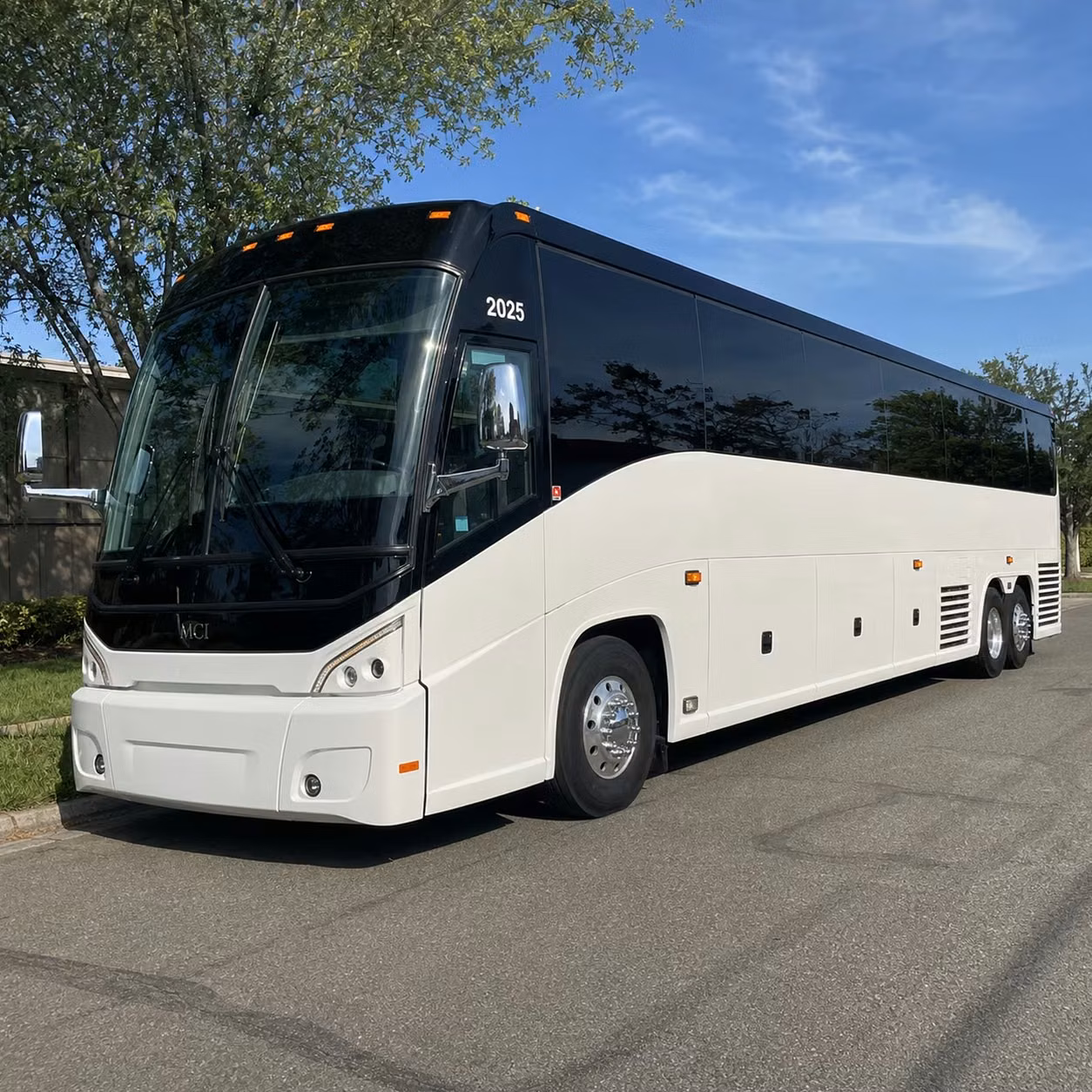 long distance sports team and tournament bus rentals from anchorage